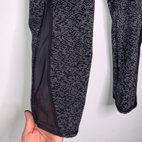 Lululemon Outrun 17" Splatter White & Black Size 8 - Picture 7 of 8